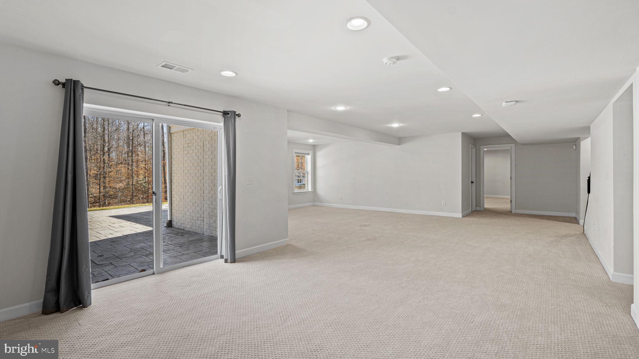 250 Perth Dr