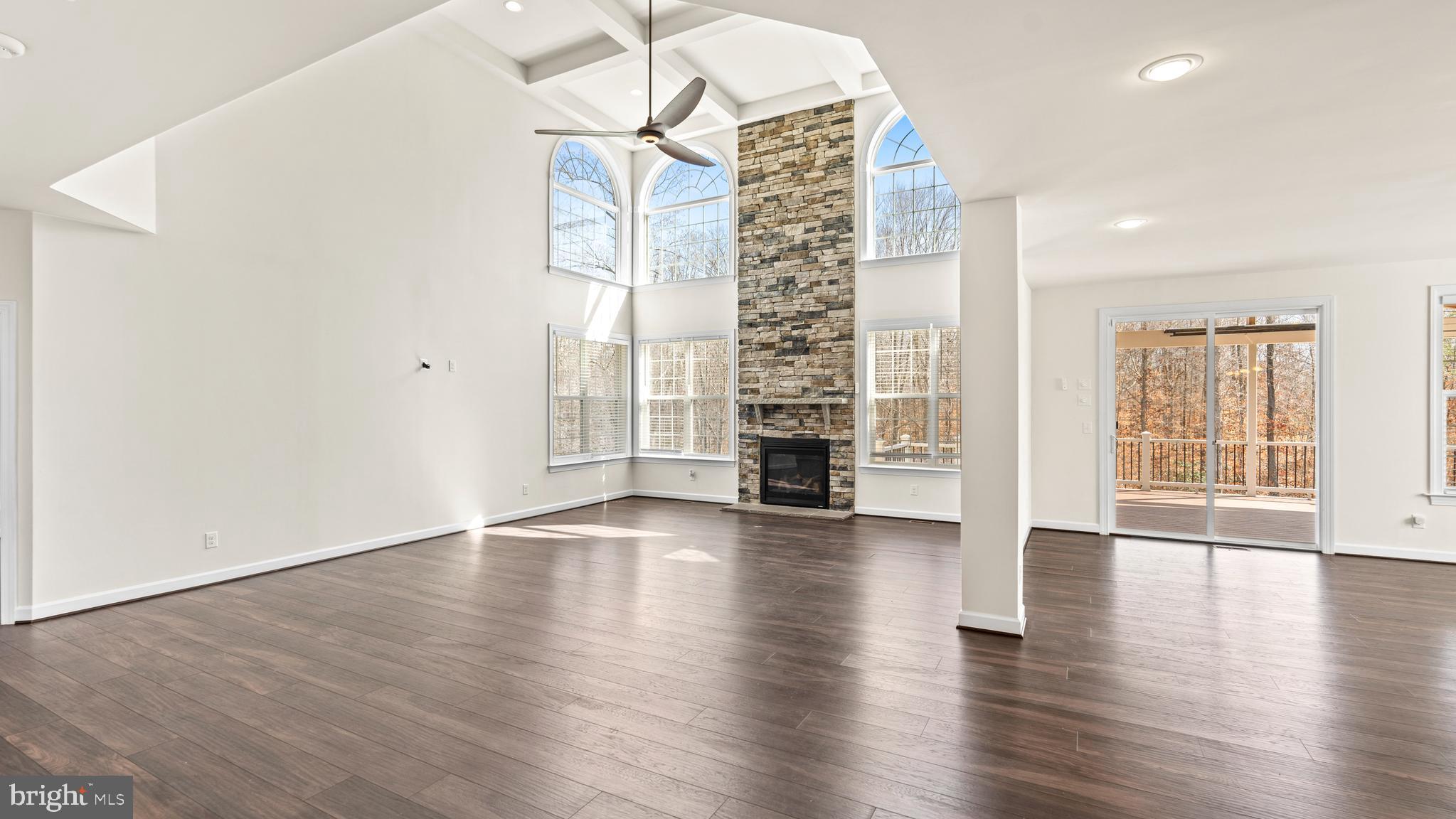 250 Perth Dr