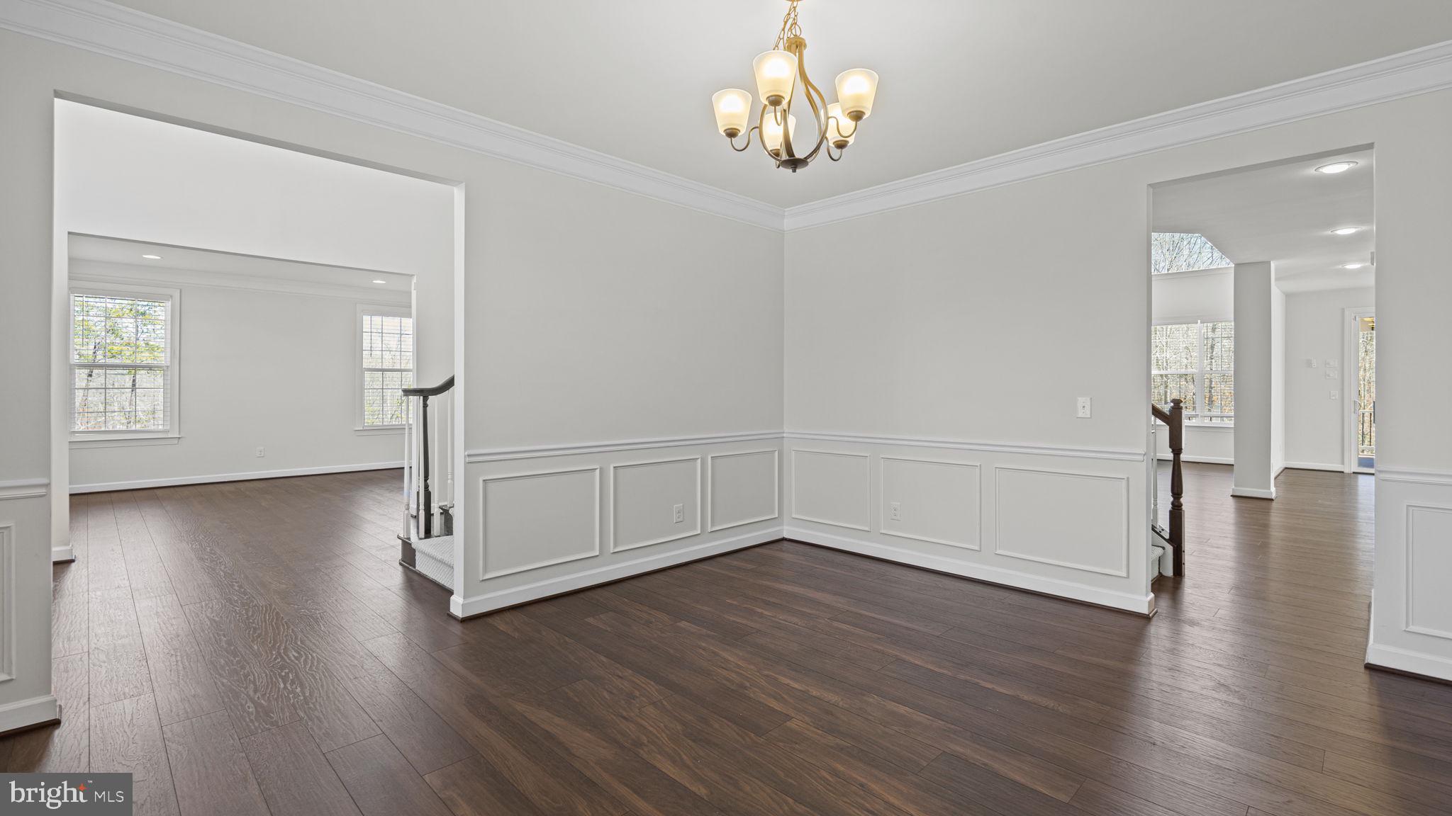 250 Perth Dr