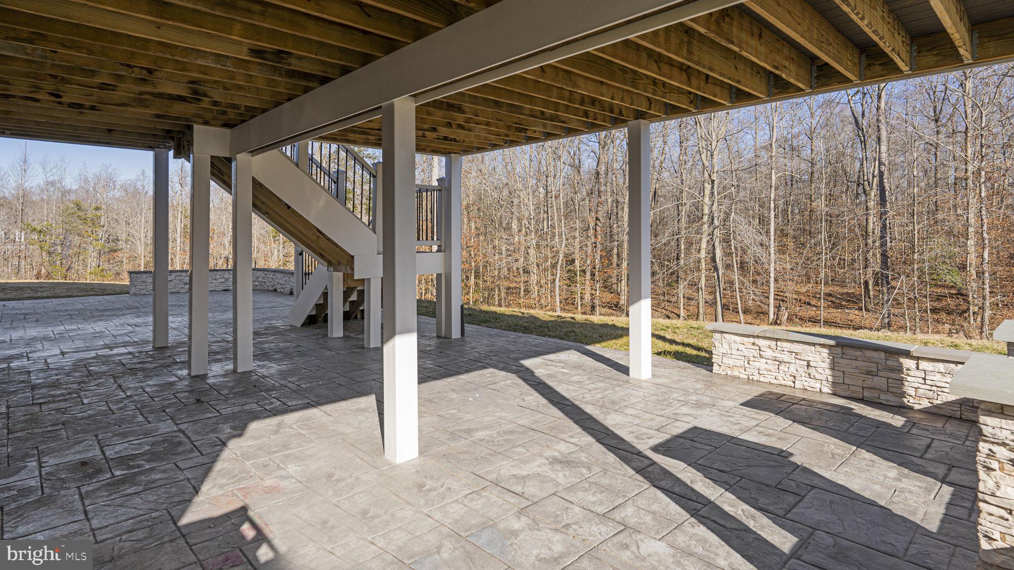 250 Perth Dr