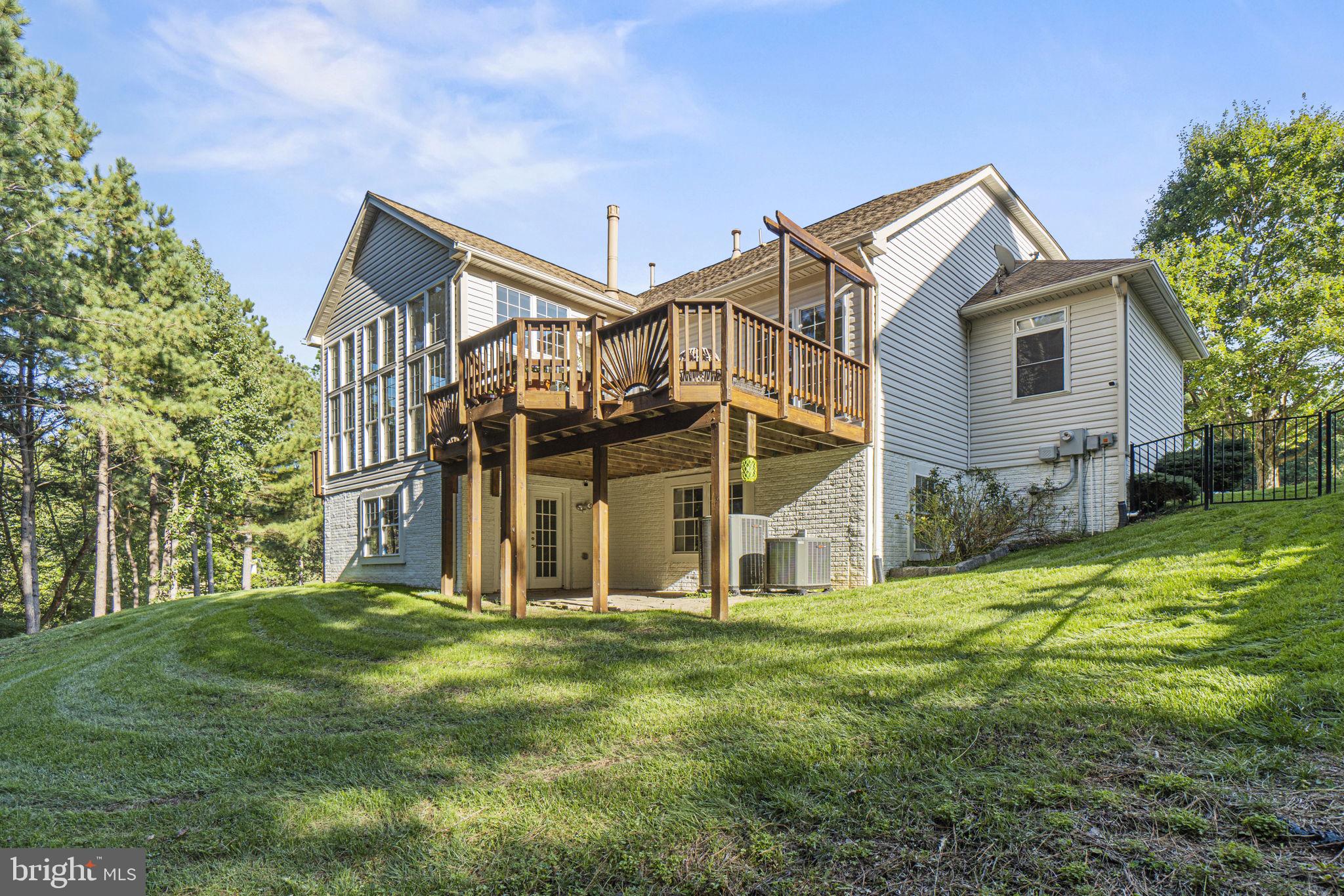 5 Cattail Ct