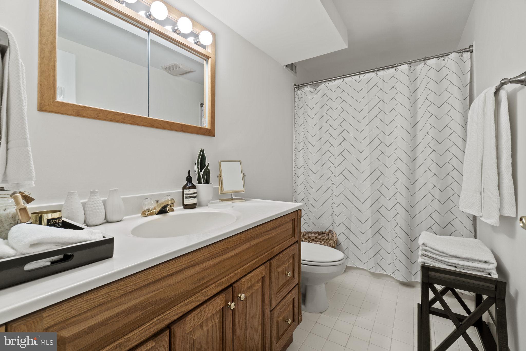 5 Cattail Ct