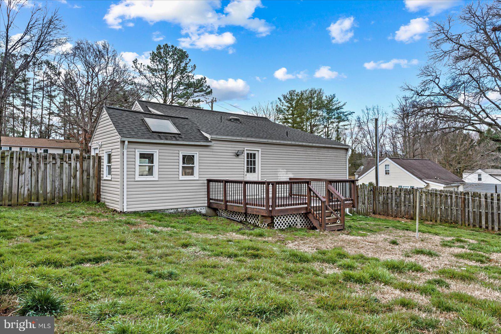 16 Aquia Ave
