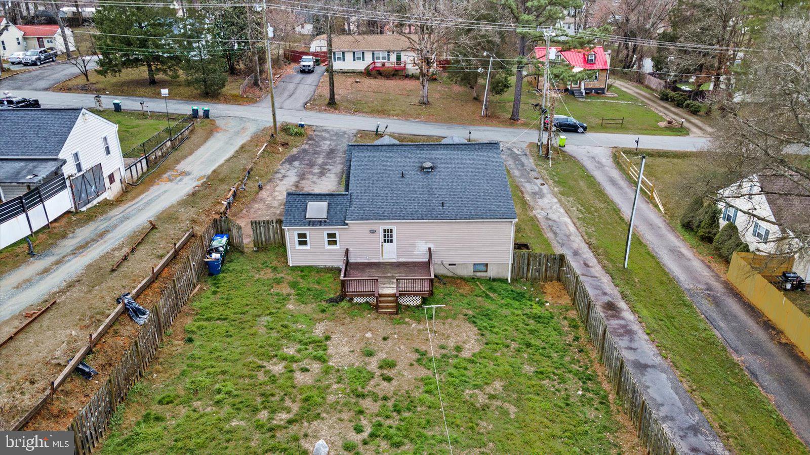 16 Aquia Ave