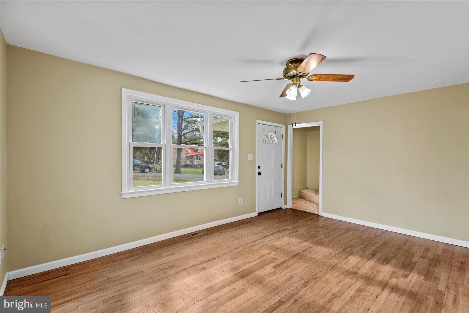 16 Aquia Ave