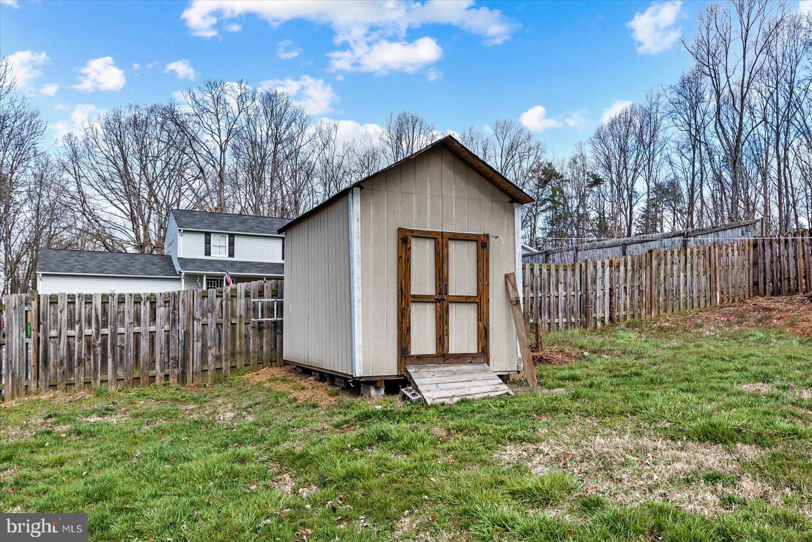 16 Aquia Ave