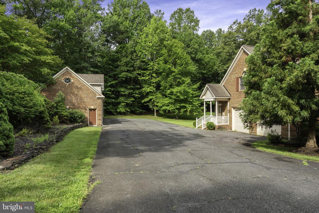 4 Rome Dome Ct