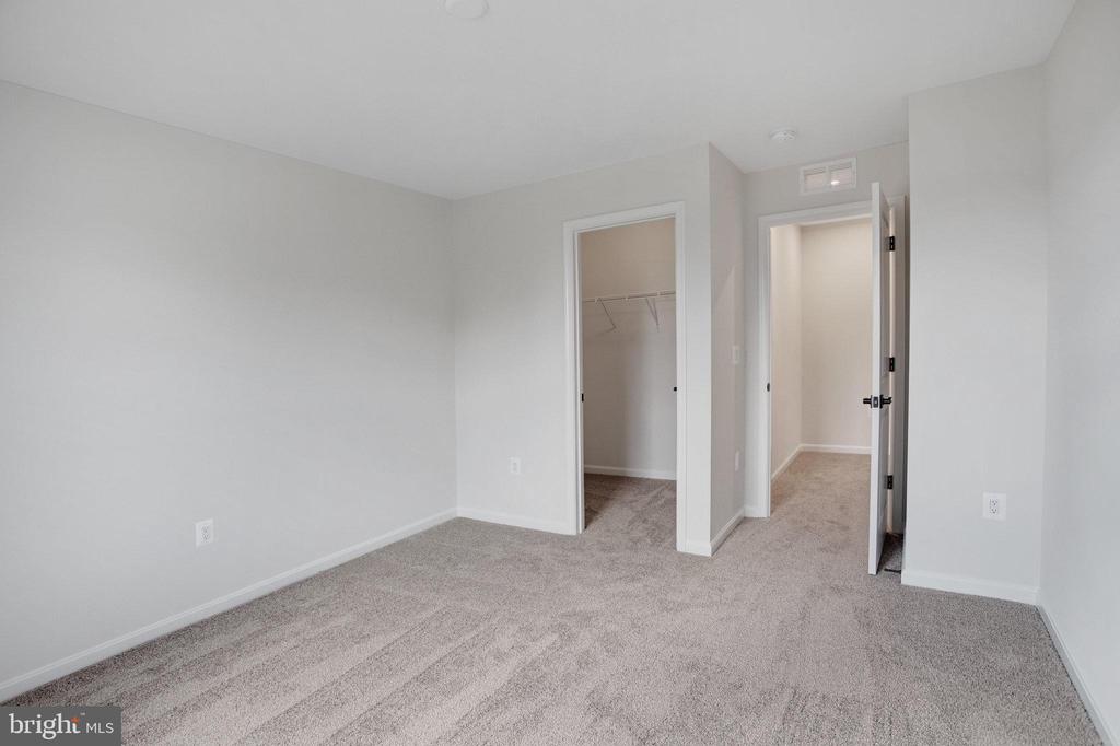236 CAMWOOD COURT