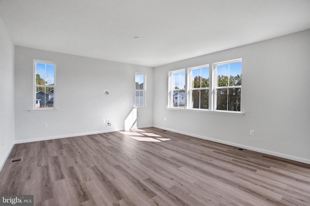 236 CAMWOOD COURT