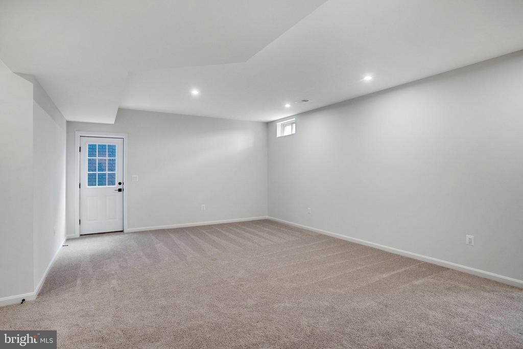 236 CAMWOOD COURT
