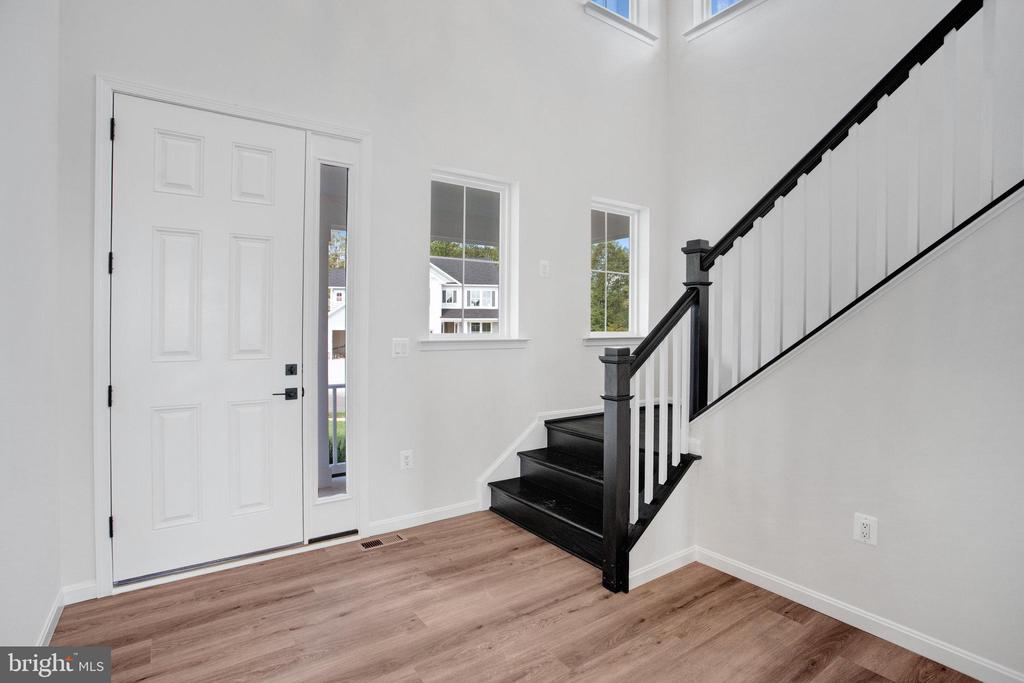236 CAMWOOD COURT