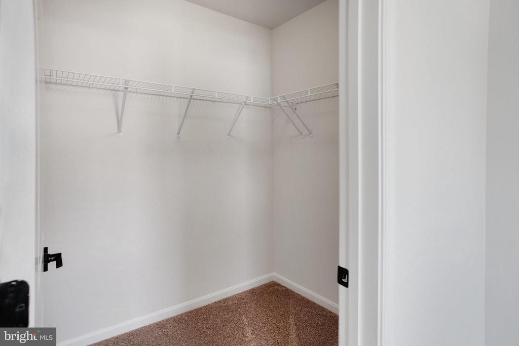 236 CAMWOOD COURT