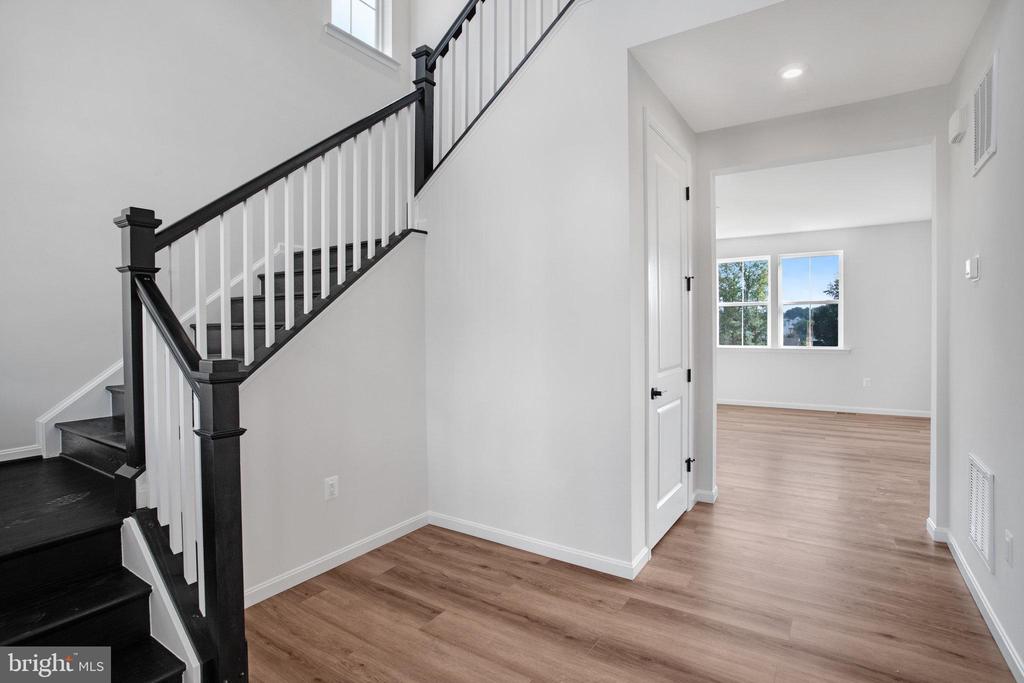 236 CAMWOOD COURT