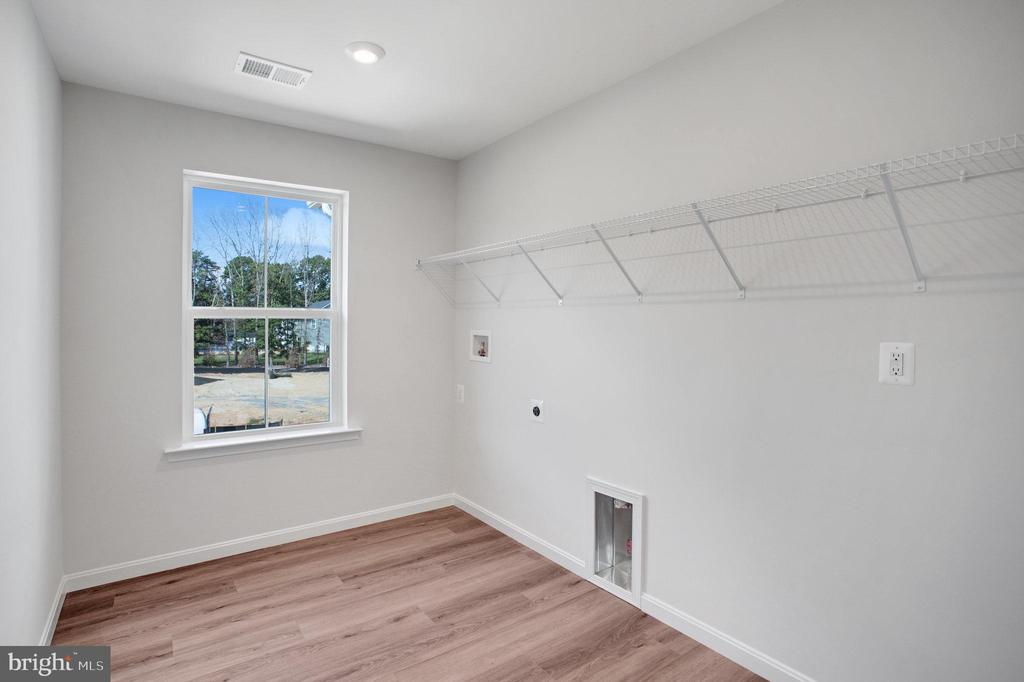 236 CAMWOOD COURT