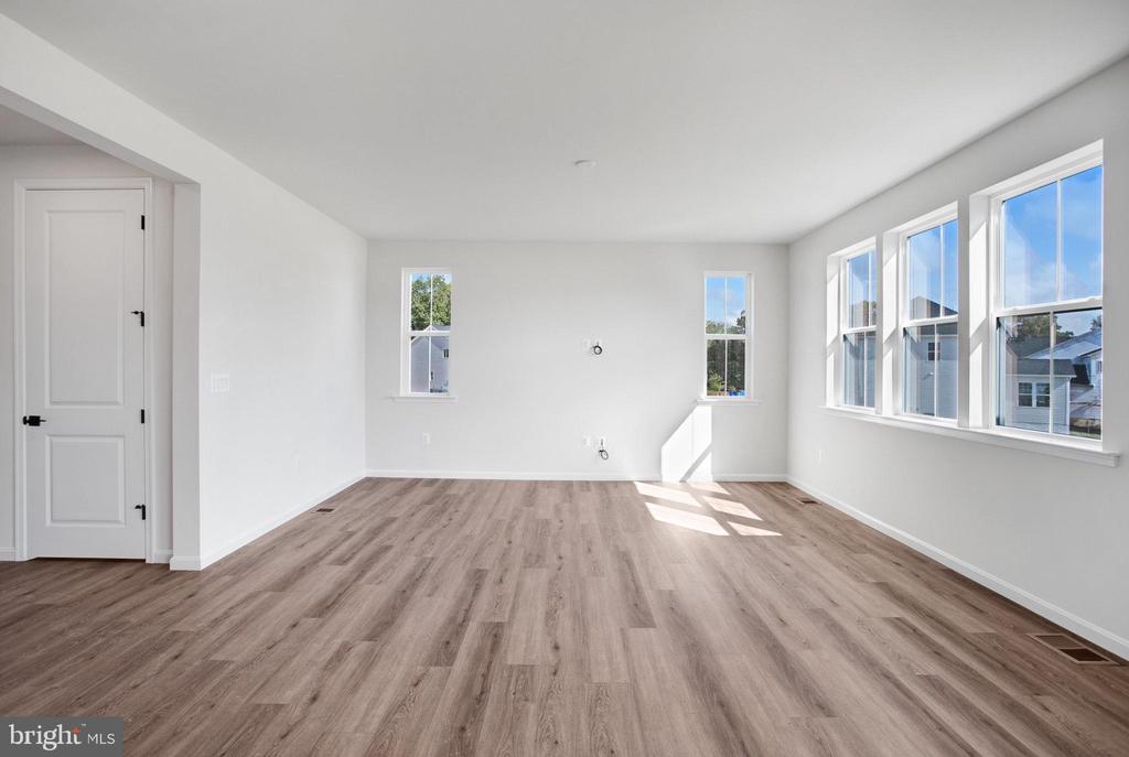236 CAMWOOD COURT
