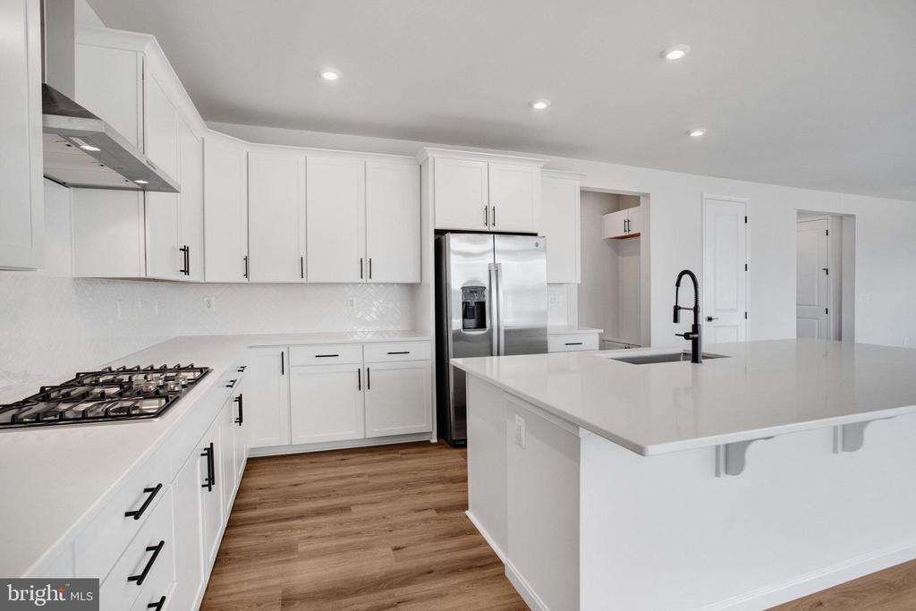 236 CAMWOOD COURT
