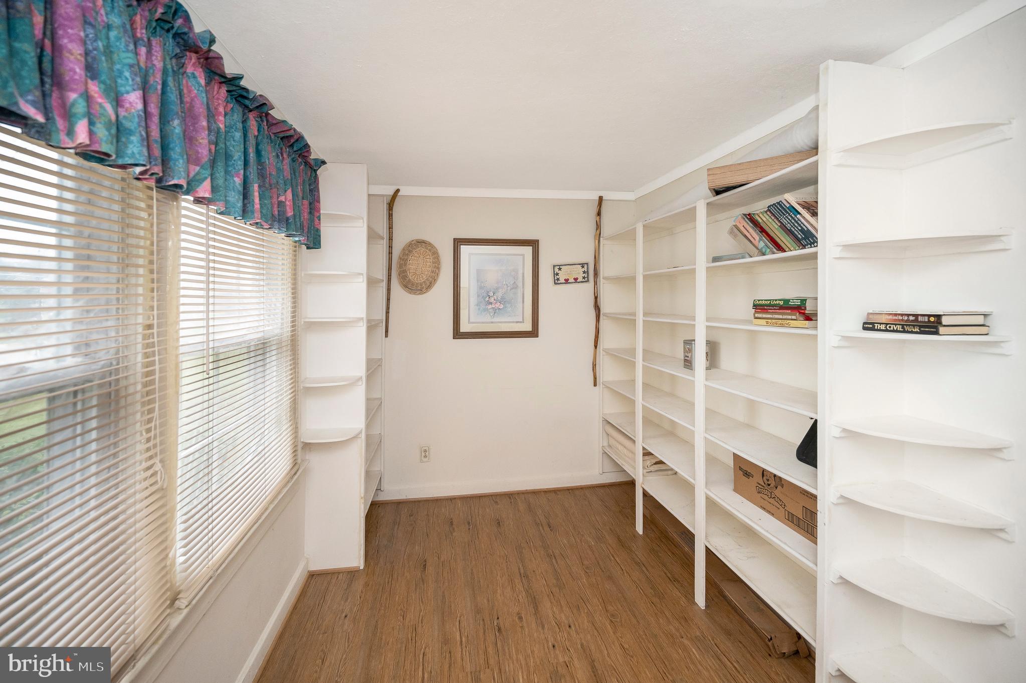 232 Bells Hill Rd