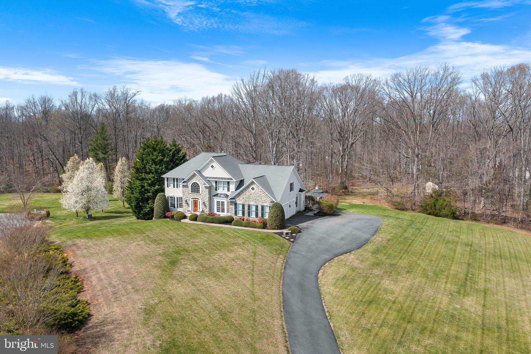 18 Small Bear Ct