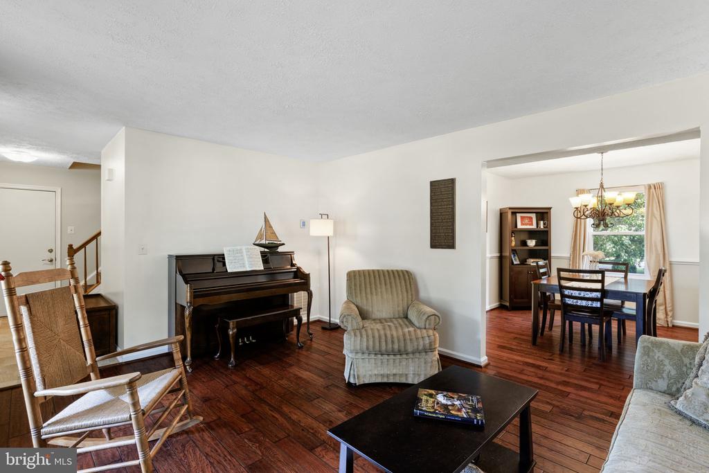 54 Bertram Blvd