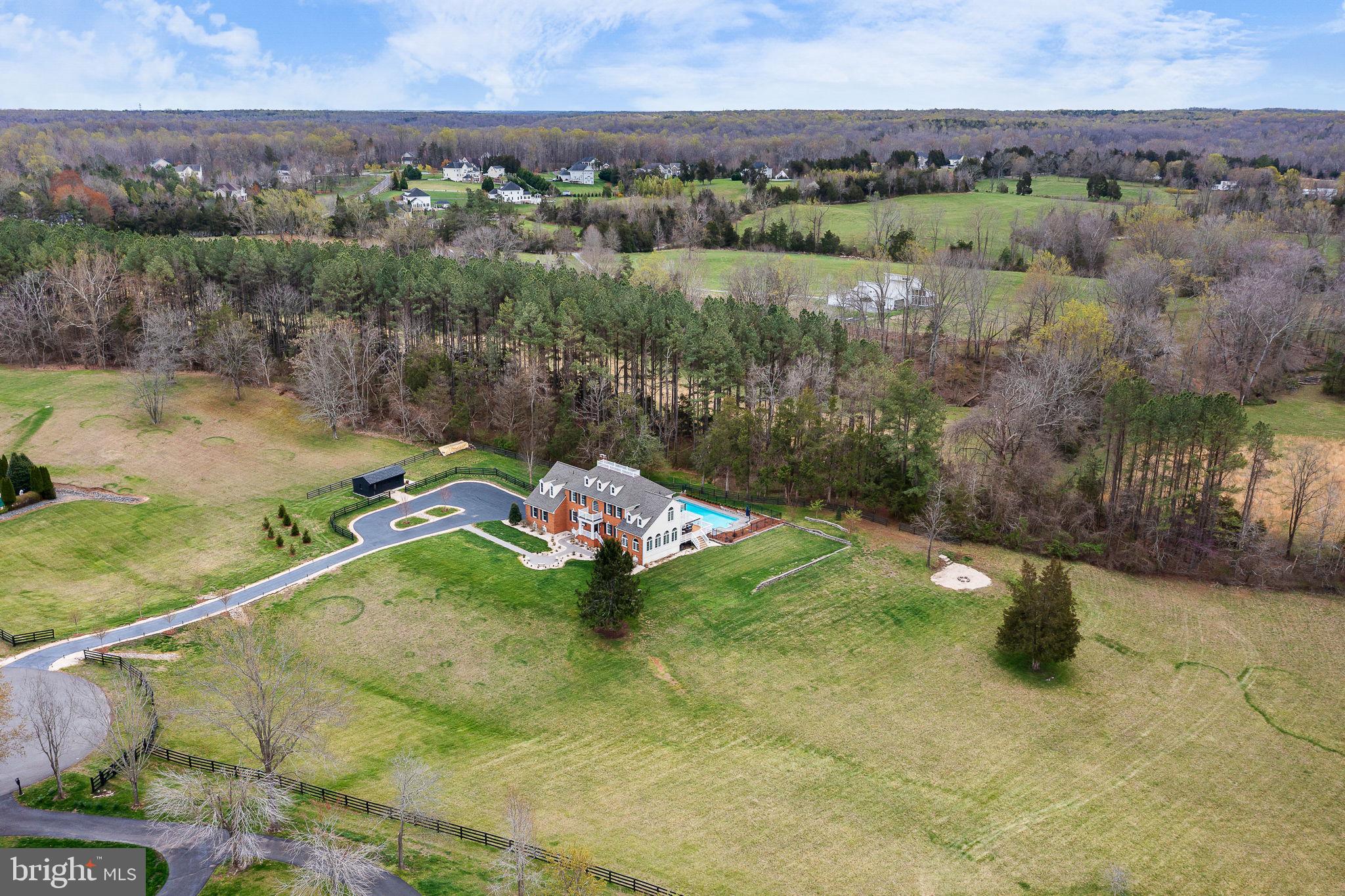 43 Winning Colors Rd