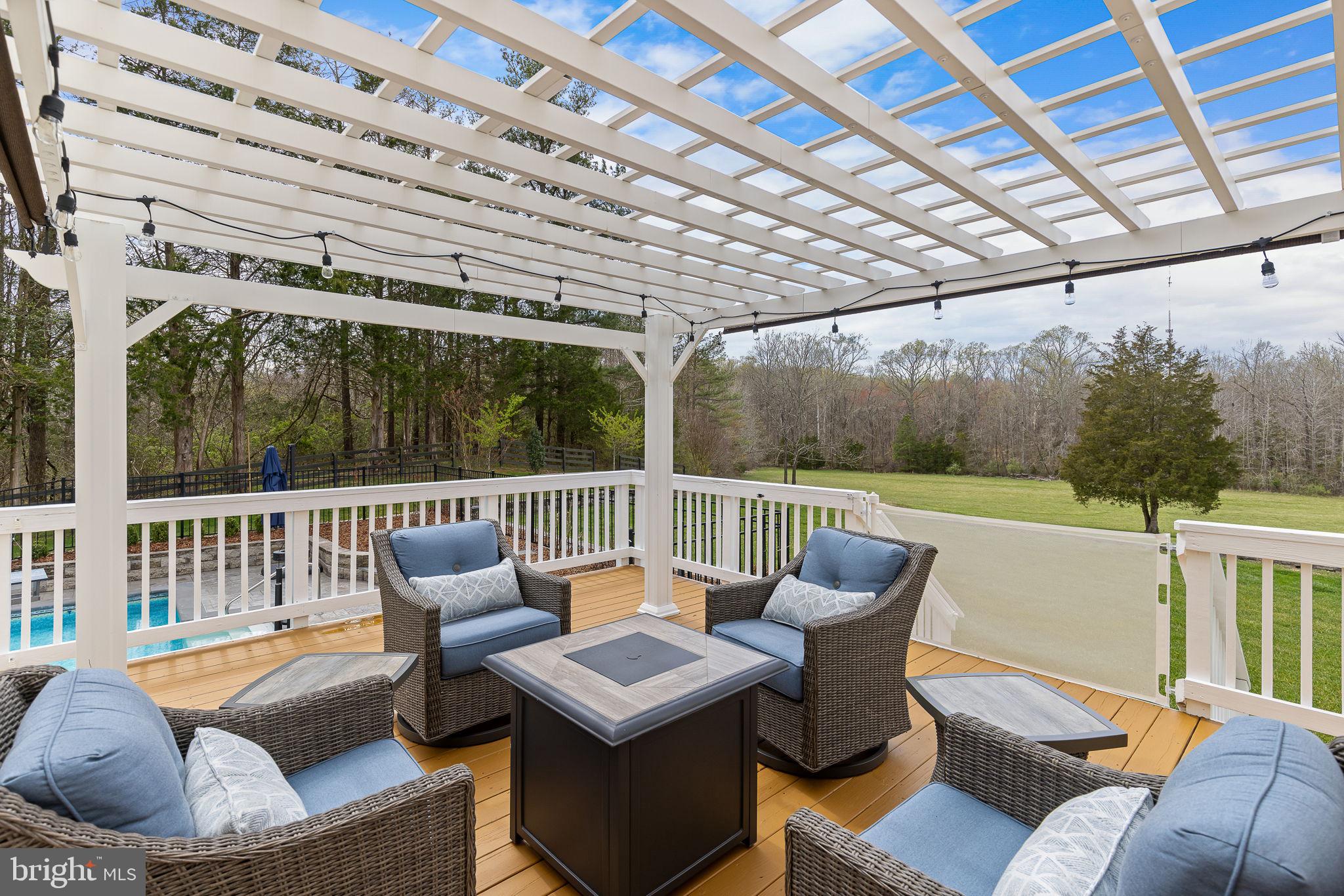 43 Winning Colors Rd