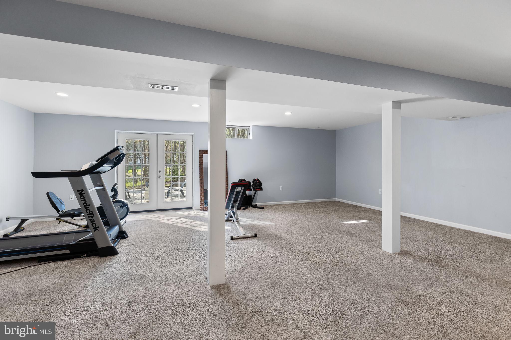 1 Brooke Crest Ln