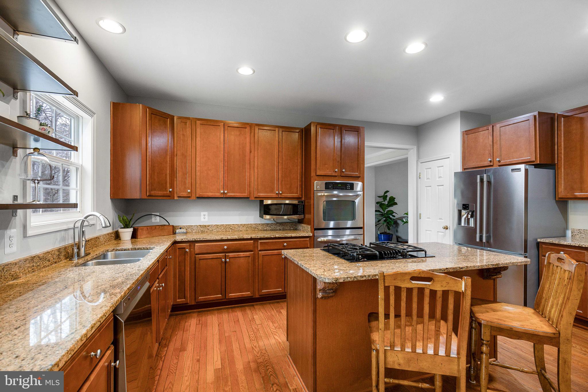239 Toluca Rd