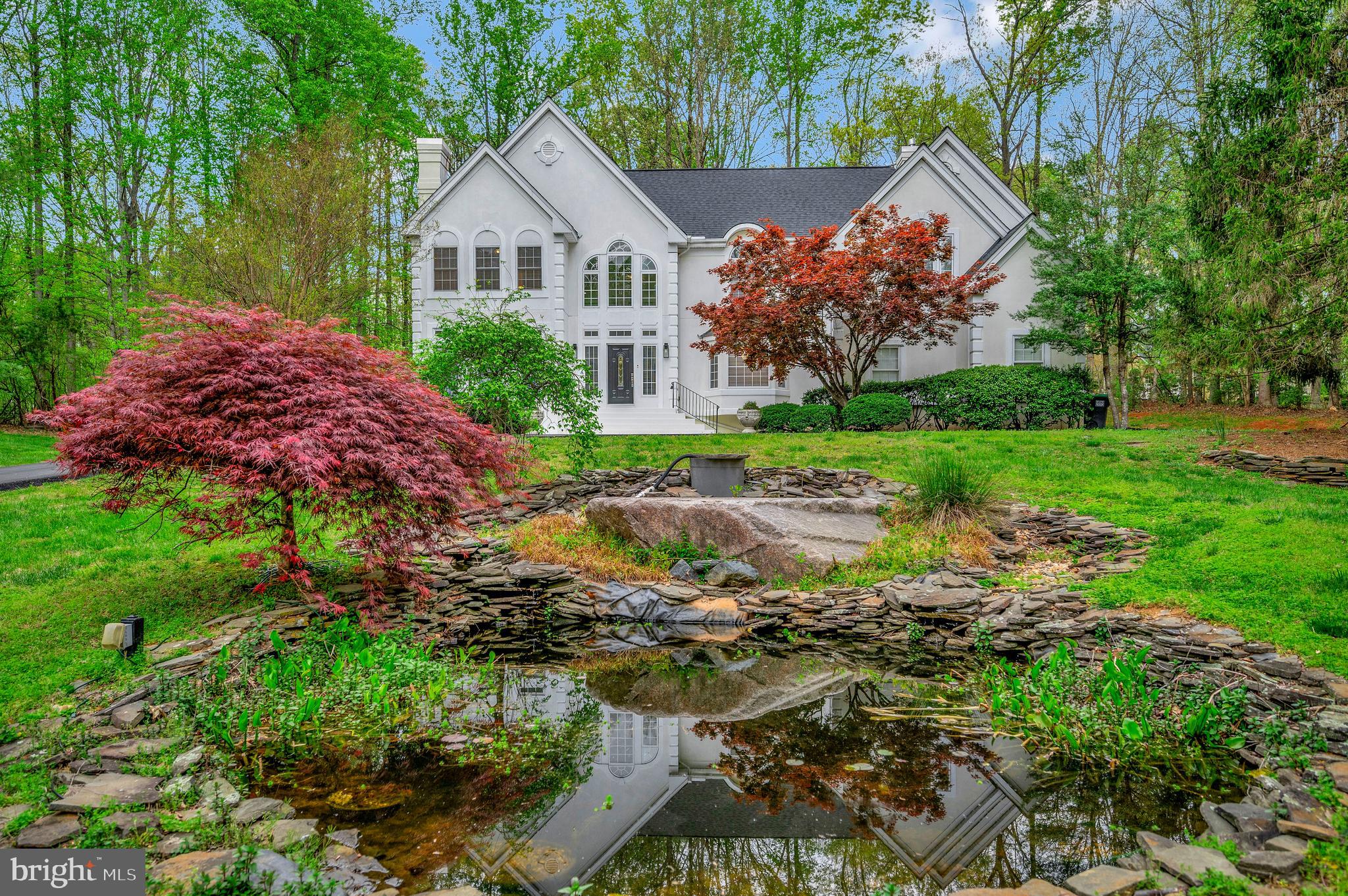 4 Ruffian Dr
