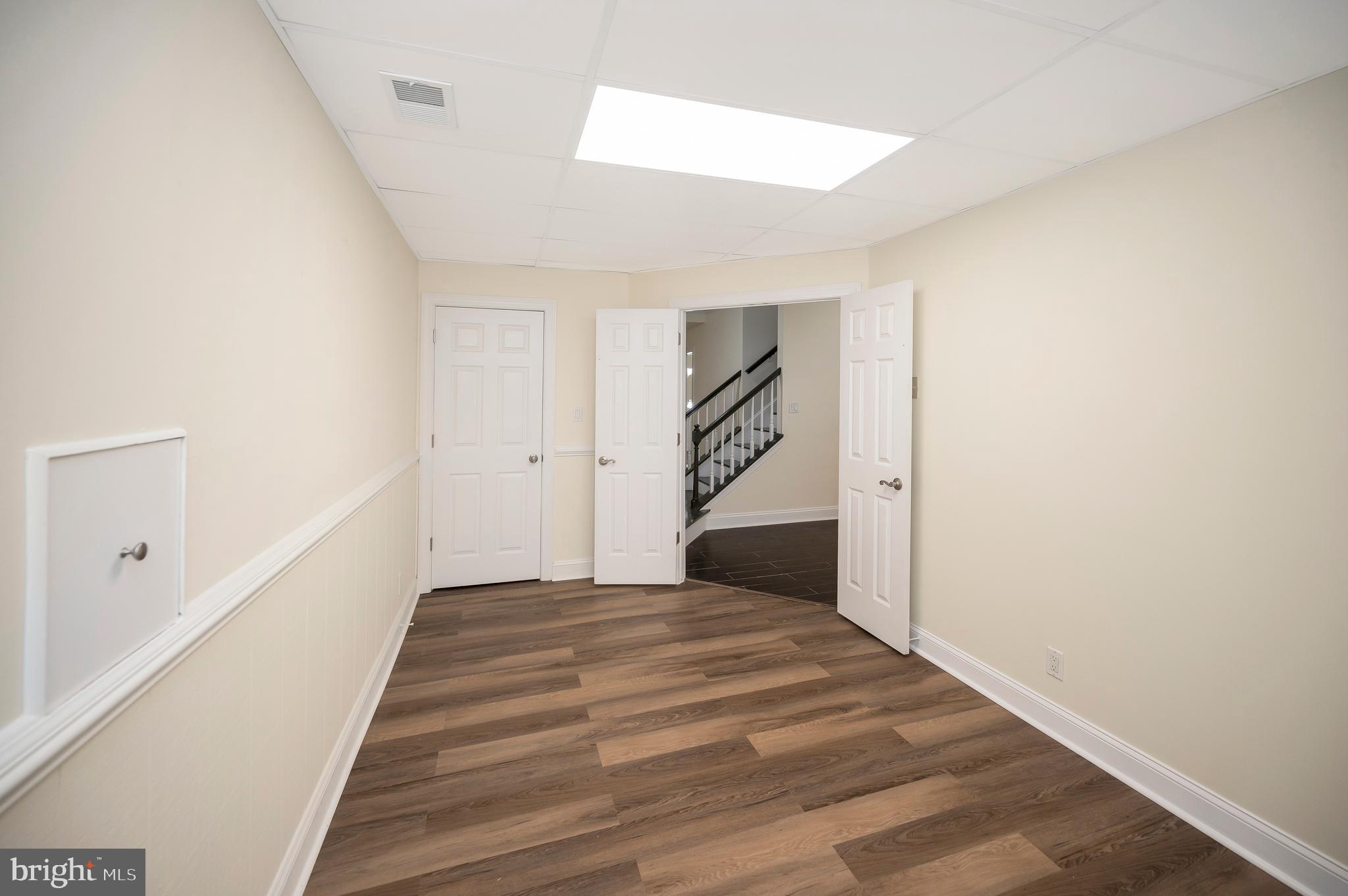 4 Ruffian Dr