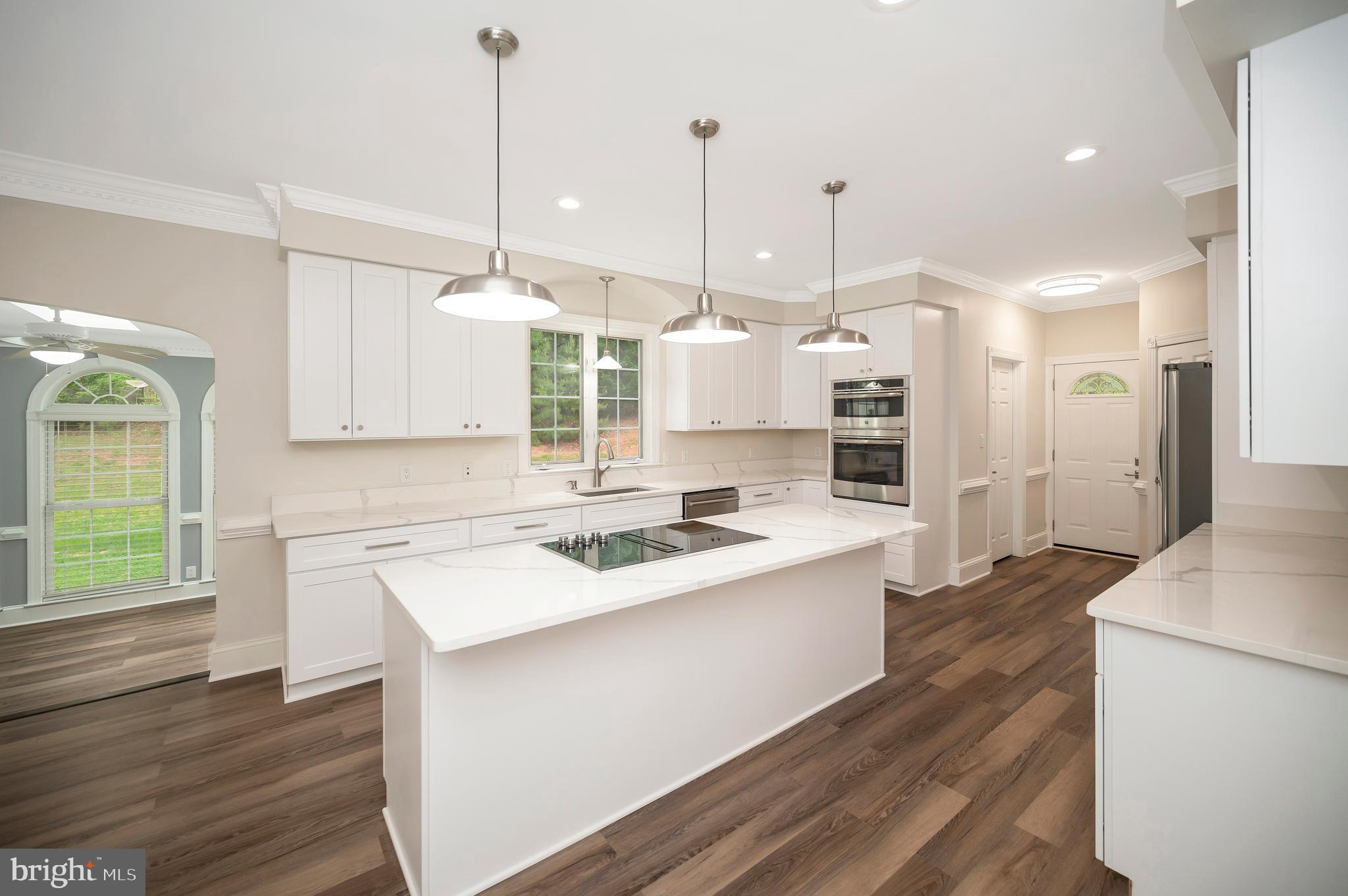 4 Ruffian Dr