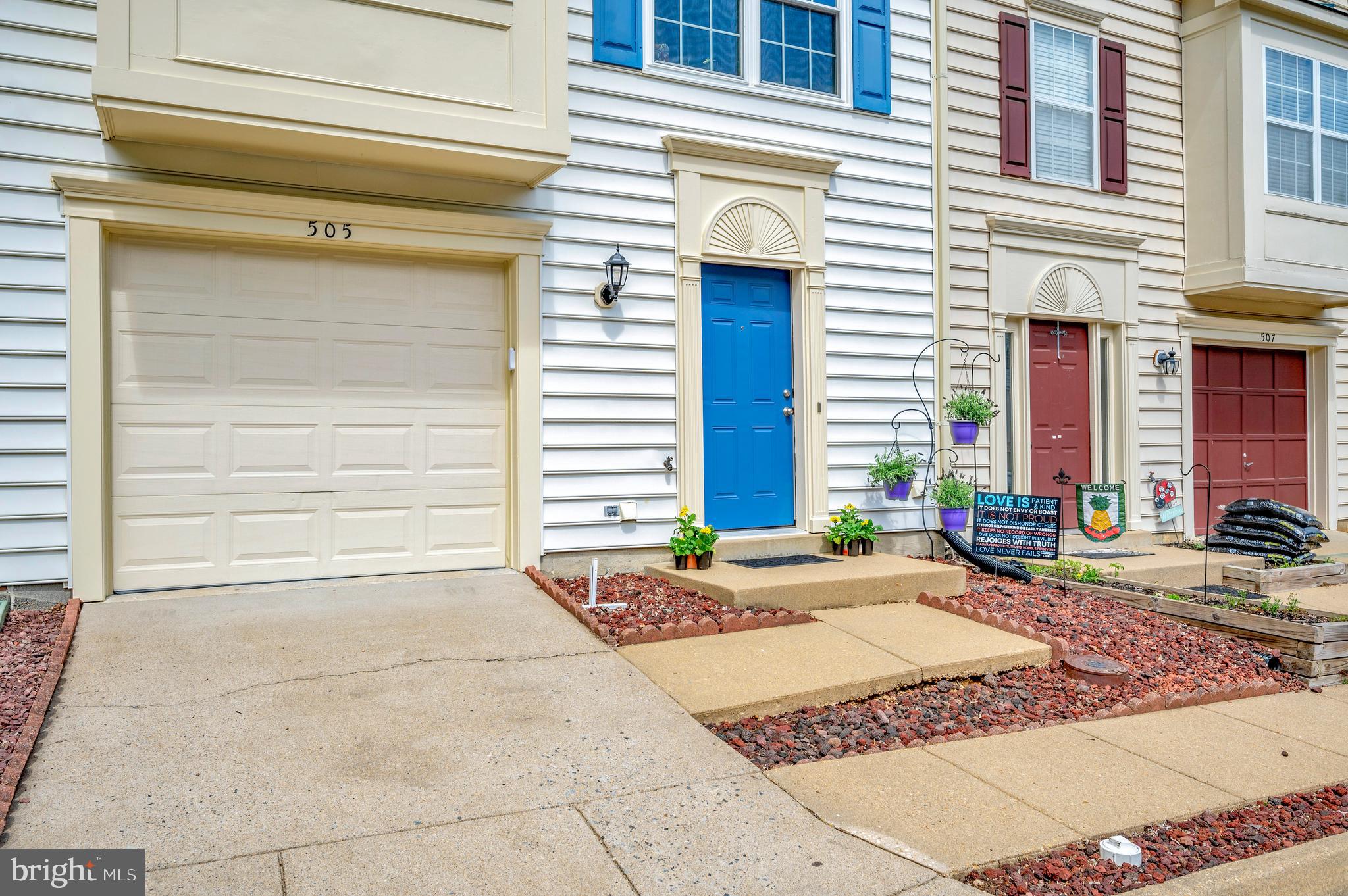 505 Waters Cove Ct