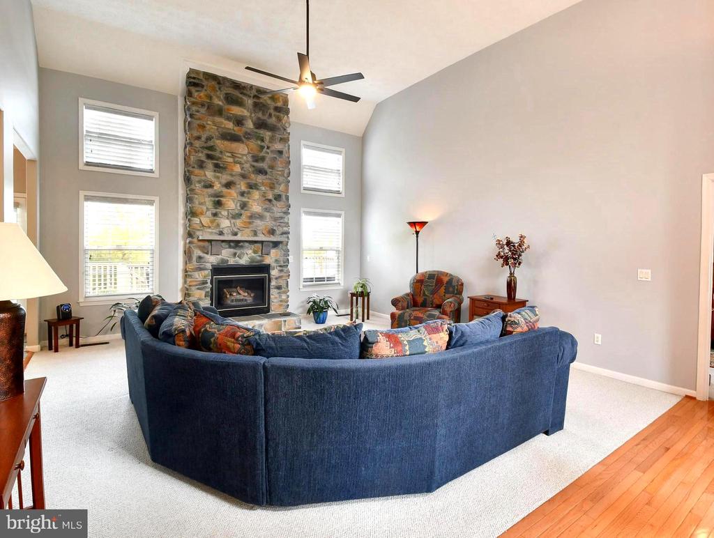 2 Nassau Ct