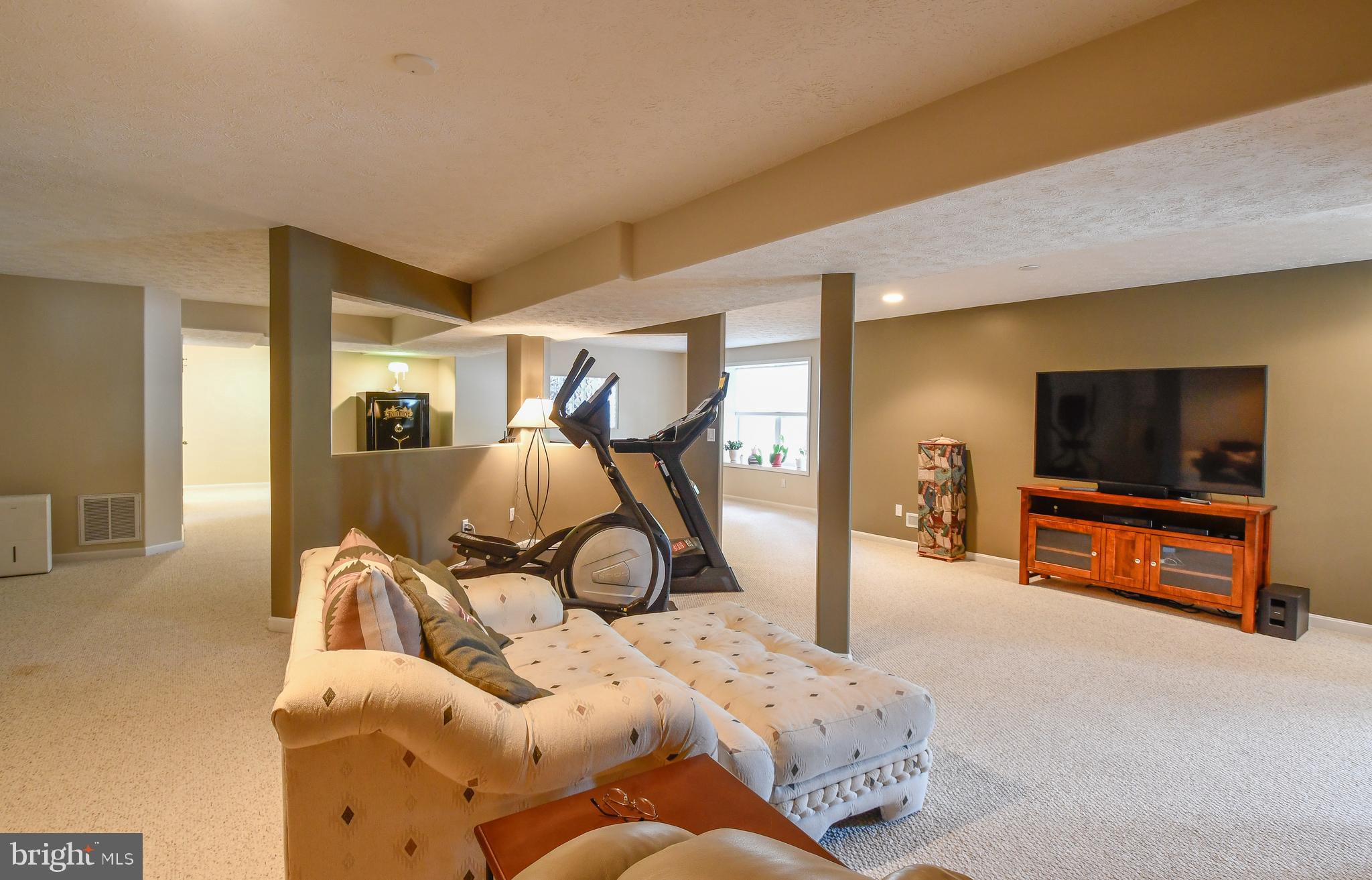 2 Nassau Ct