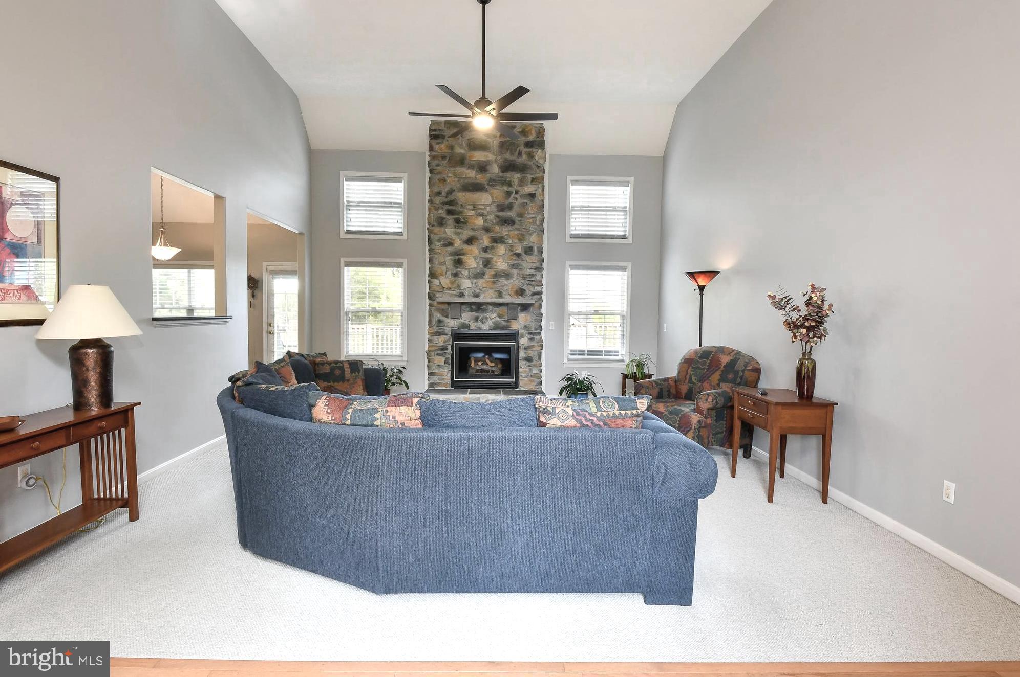 2 Nassau Ct