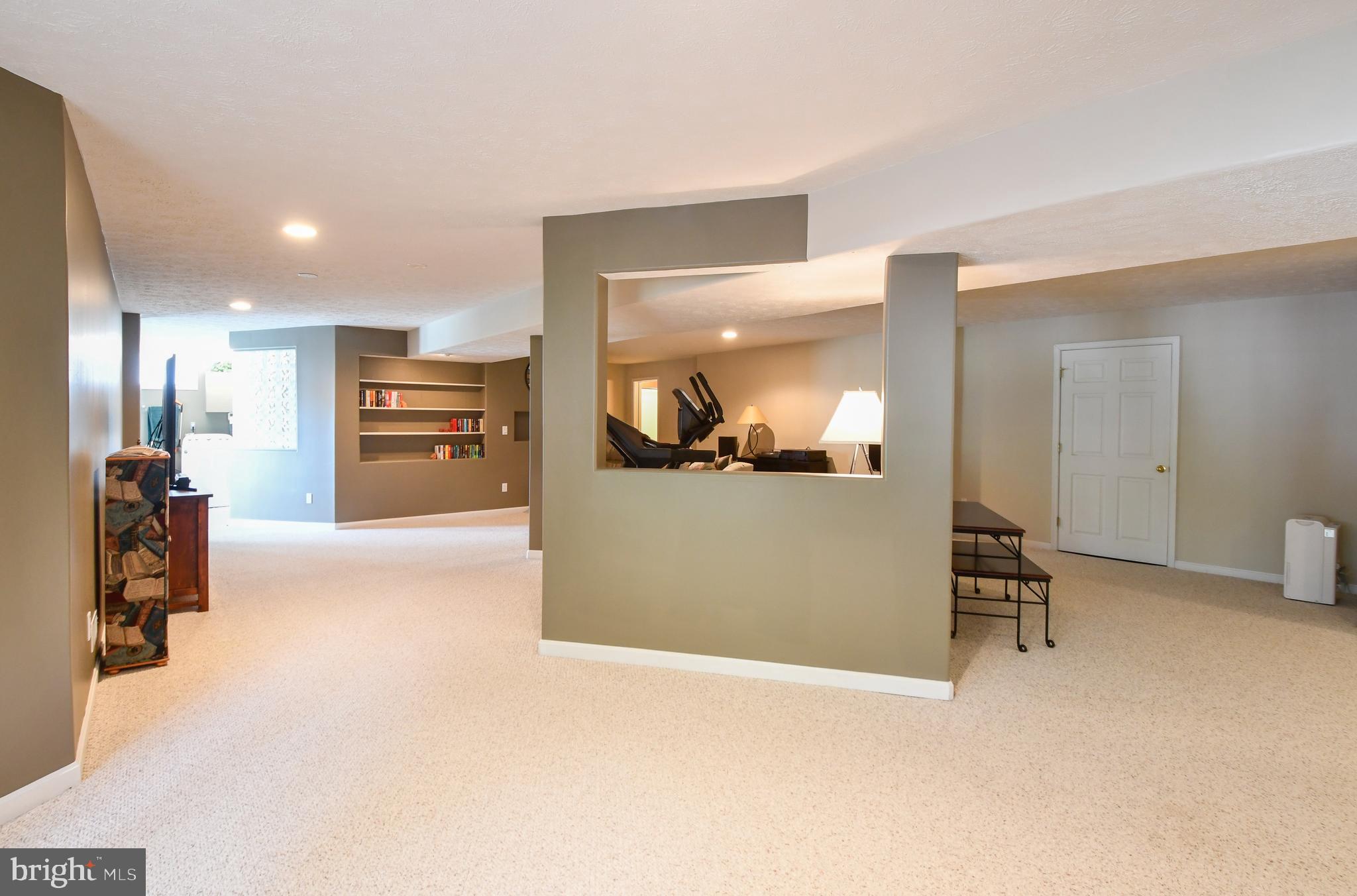 2 Nassau Ct
