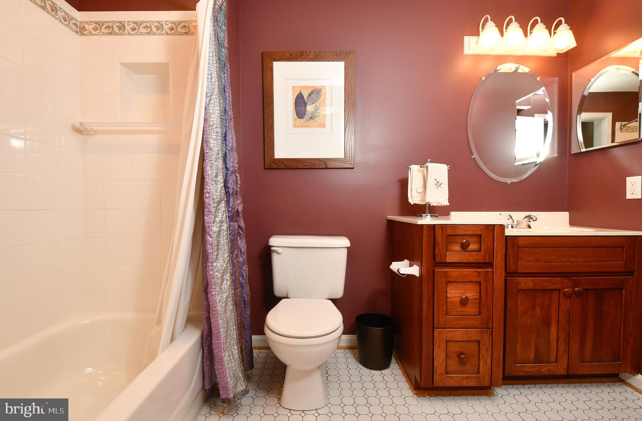 2 Nassau Ct