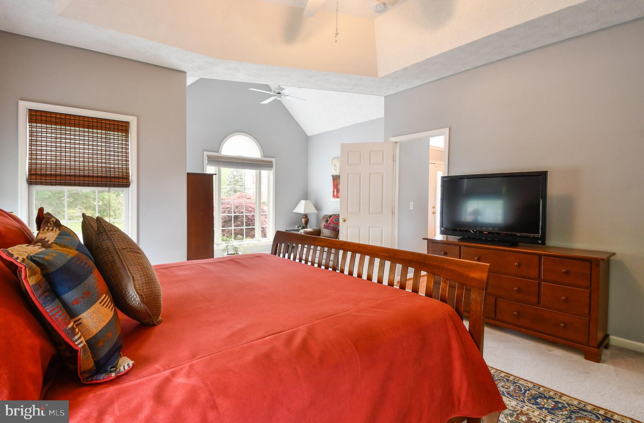 2 Nassau Ct