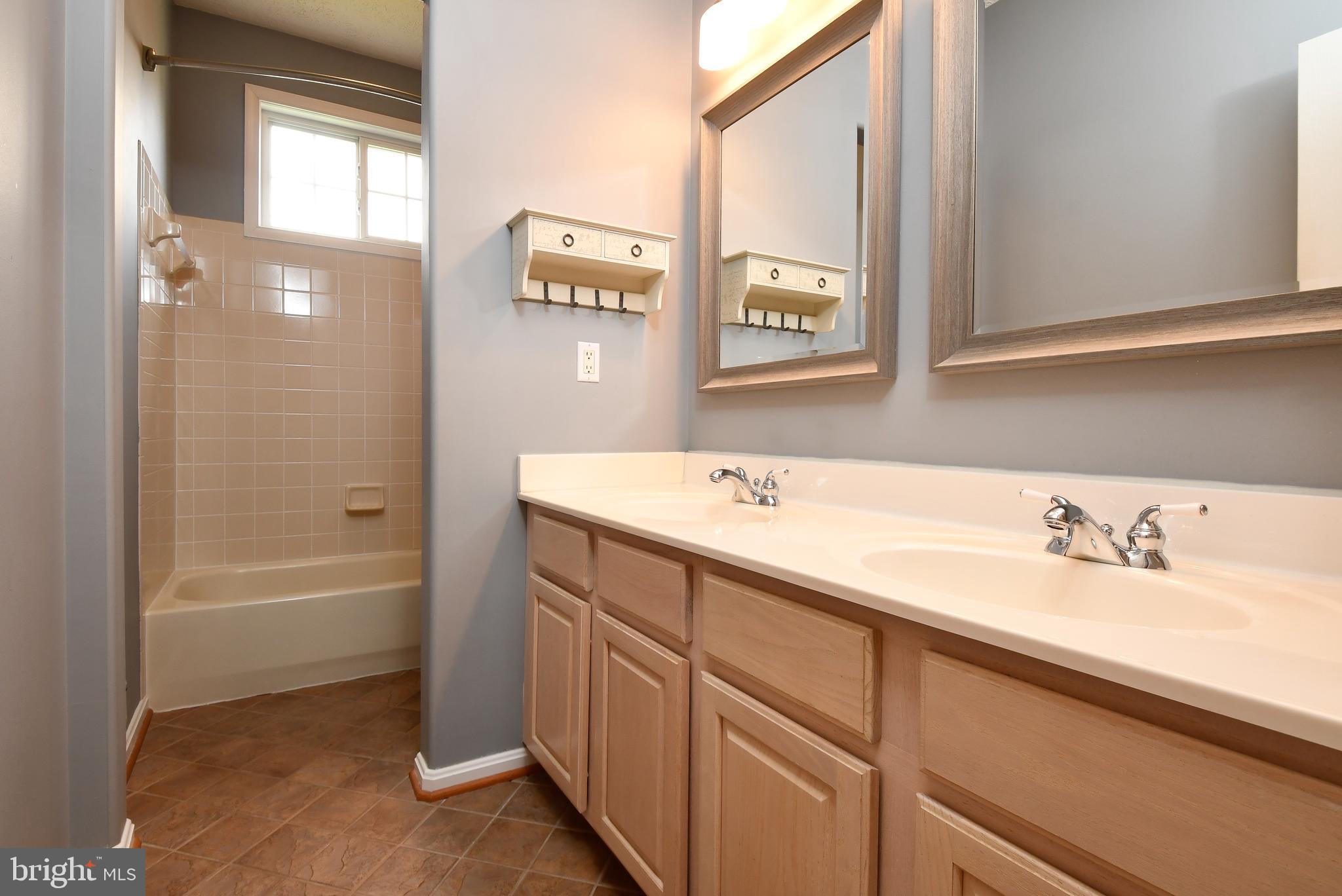 2 Nassau Ct