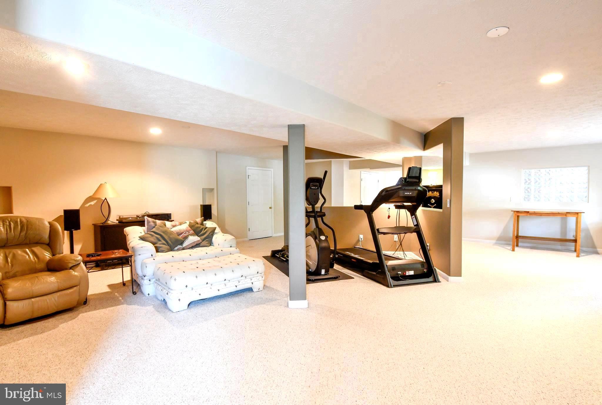 2 Nassau Ct
