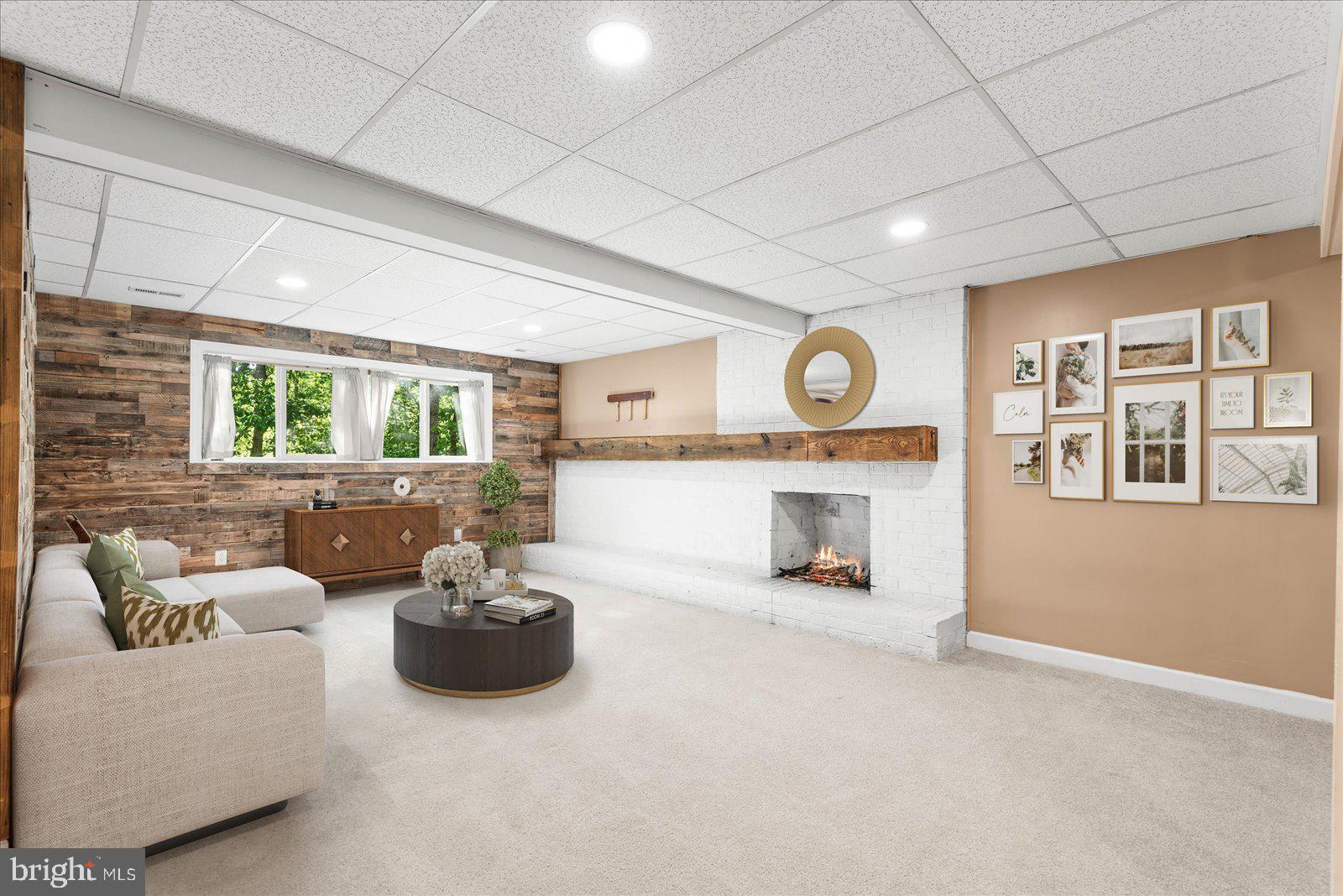 218 Spring Knoll Cir