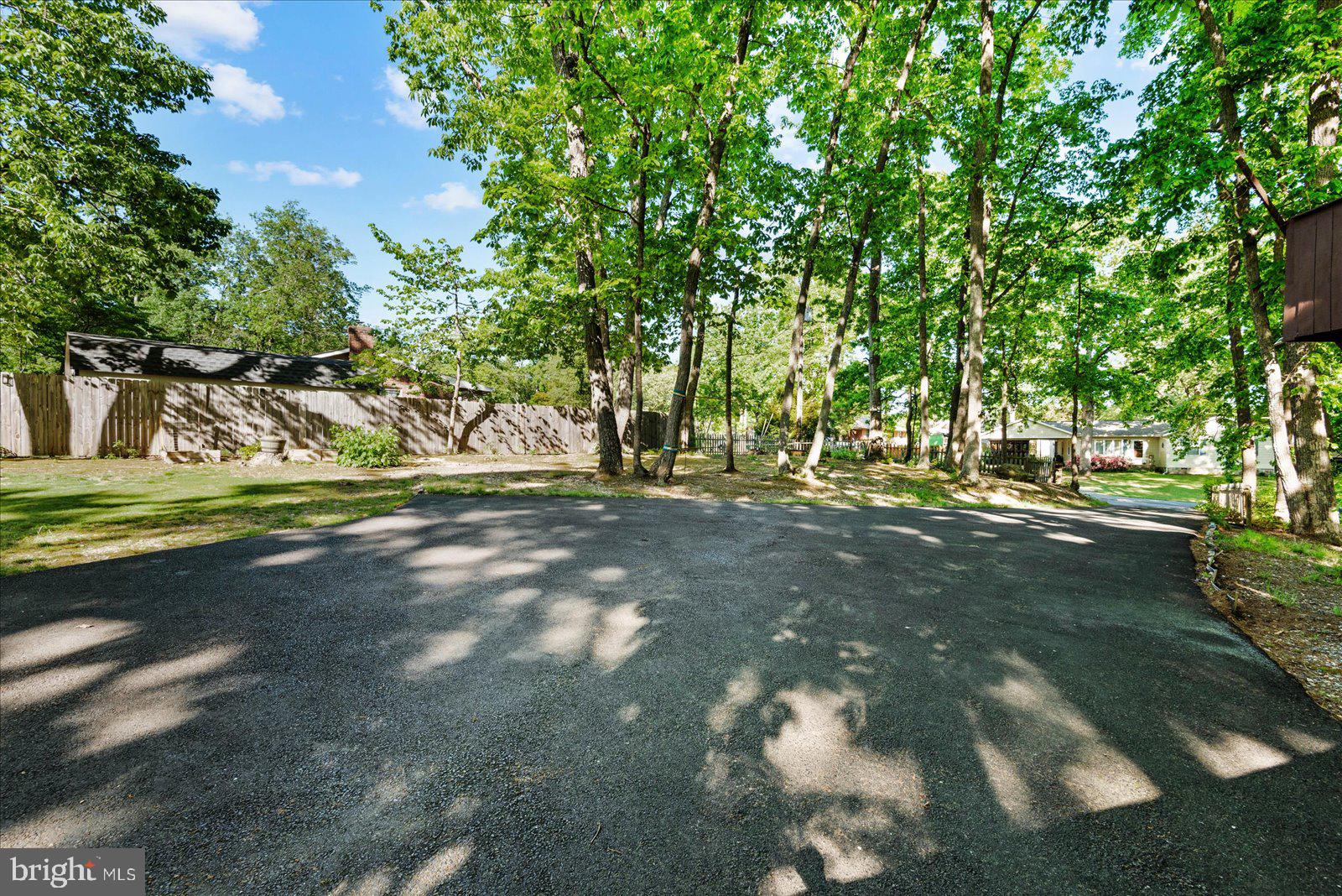 218 Spring Knoll Cir