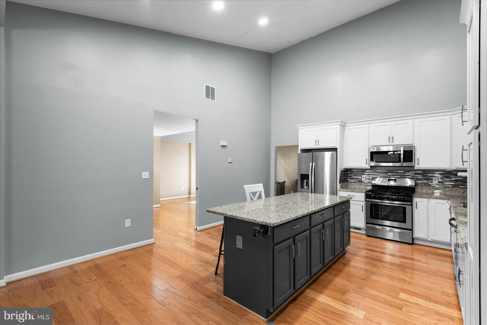 218 Spring Knoll Cir