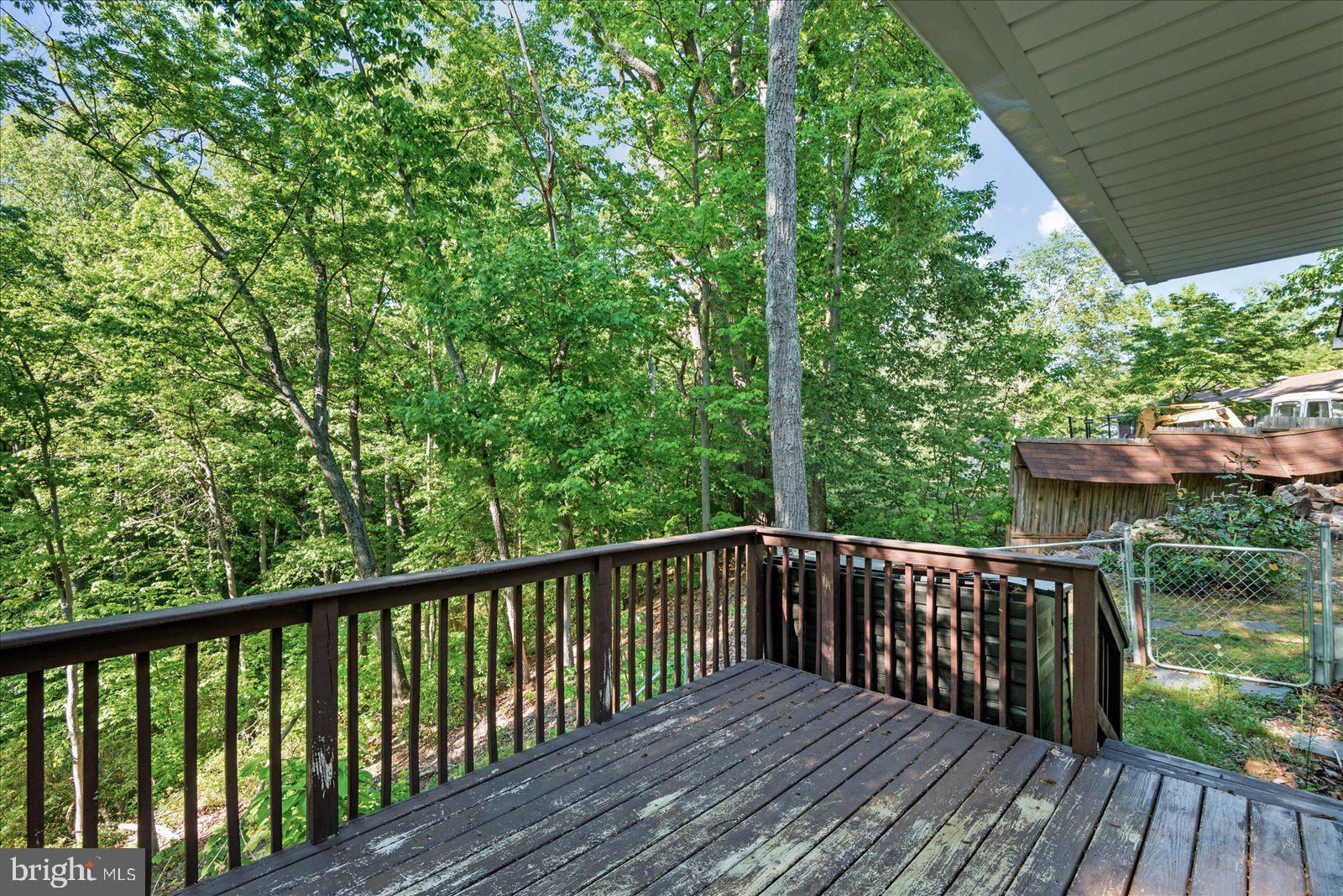 218 Spring Knoll Cir