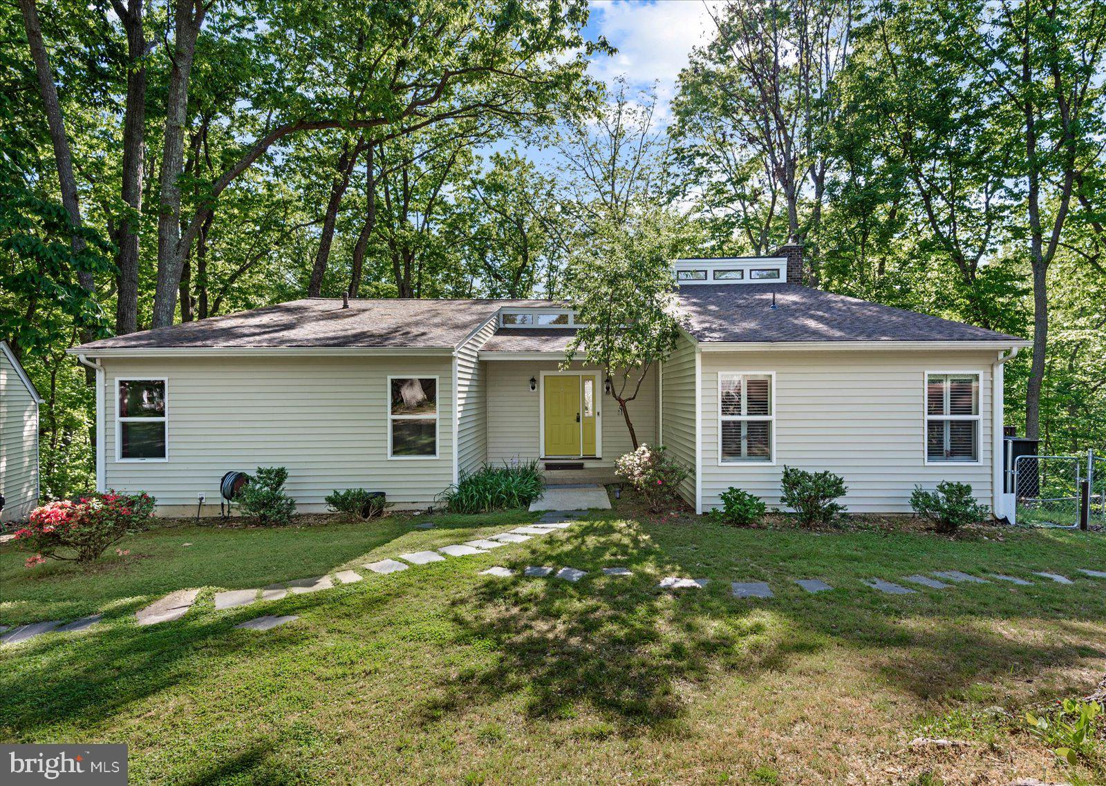 218 Spring Knoll Cir