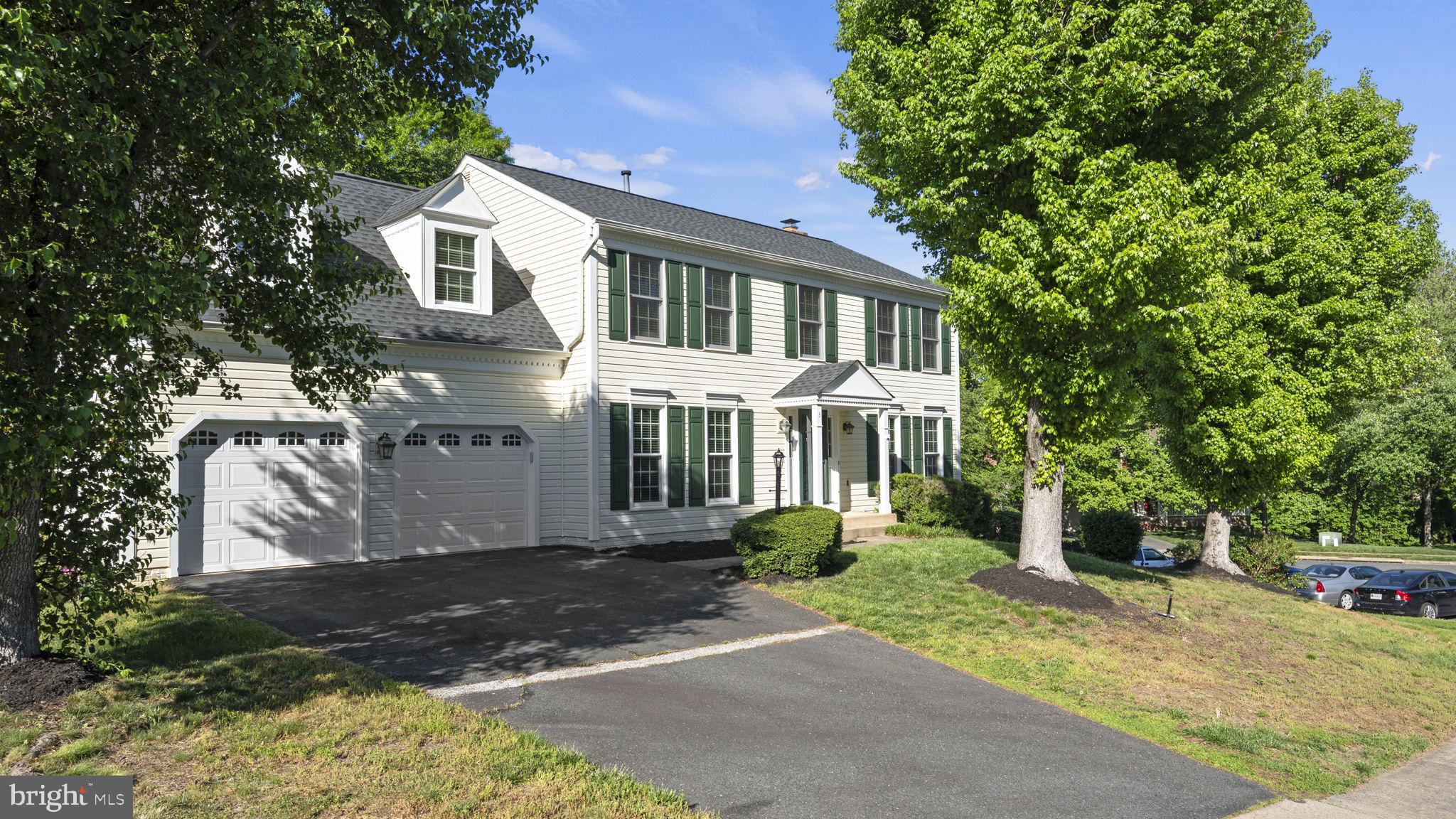 3 Eastbrook Ct
