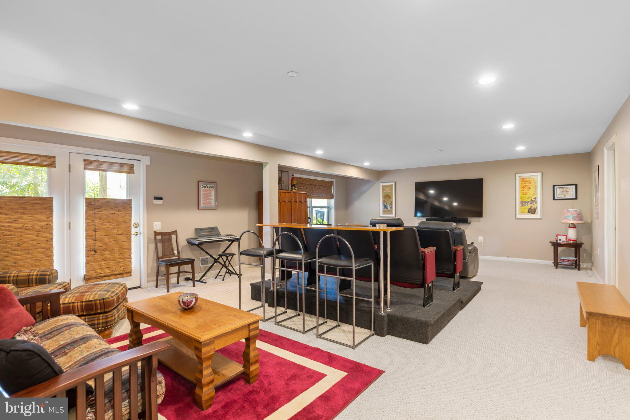 7 Carson Dr