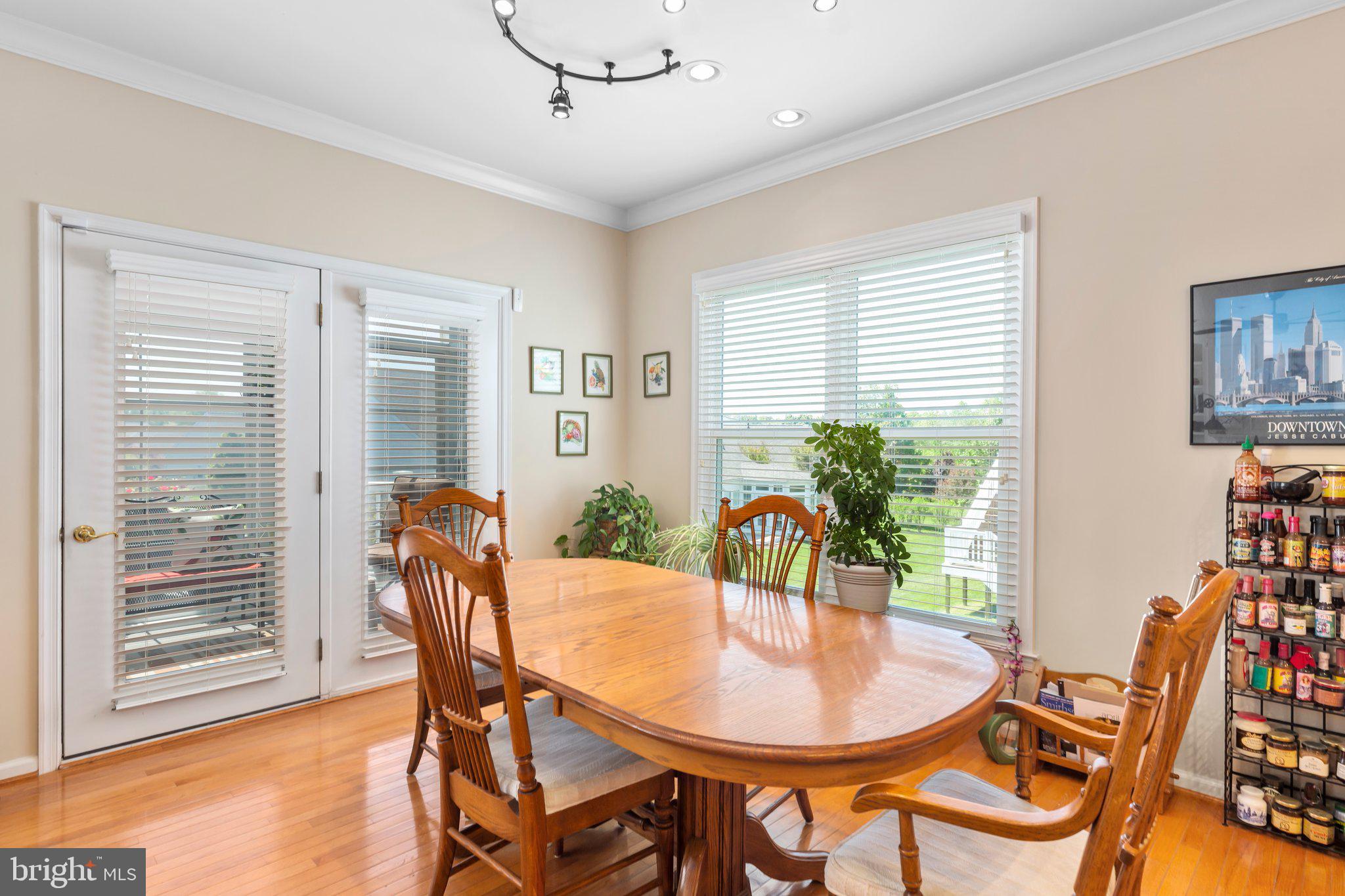 7 Carson Dr