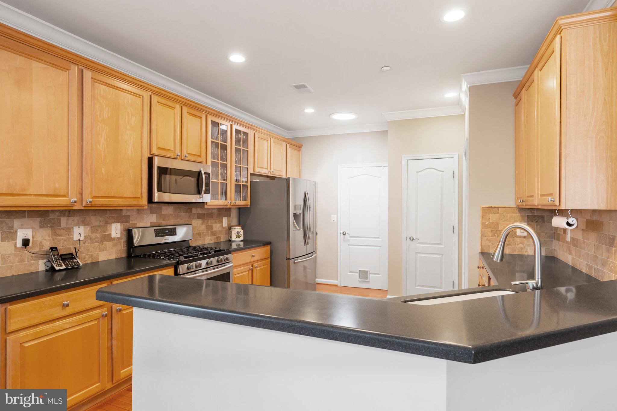 7 Carson Dr