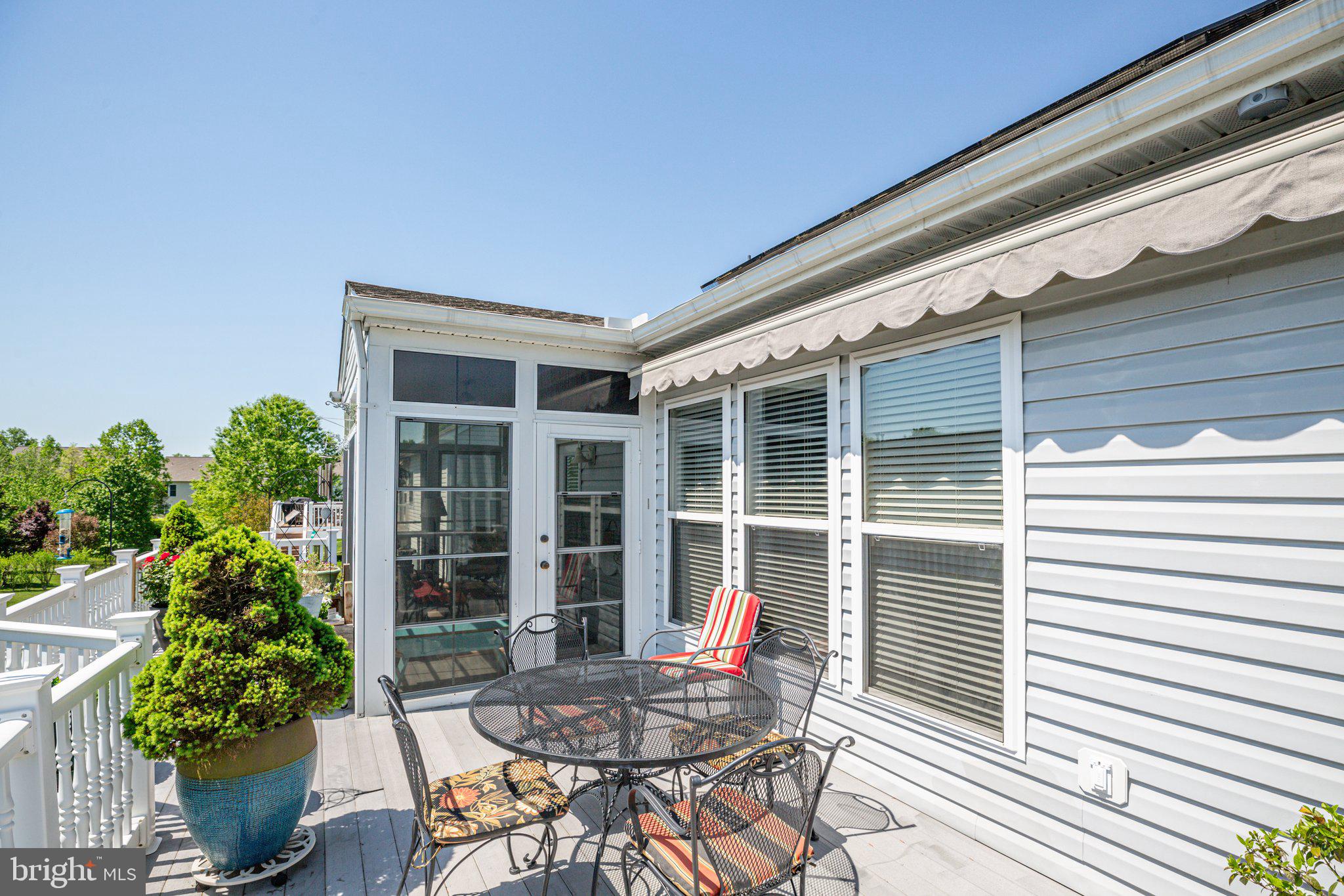 7 Carson Dr