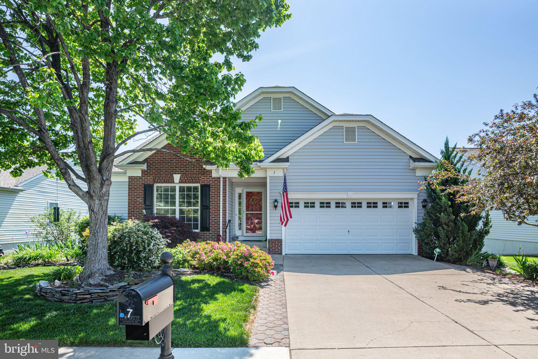 7 Carson Dr